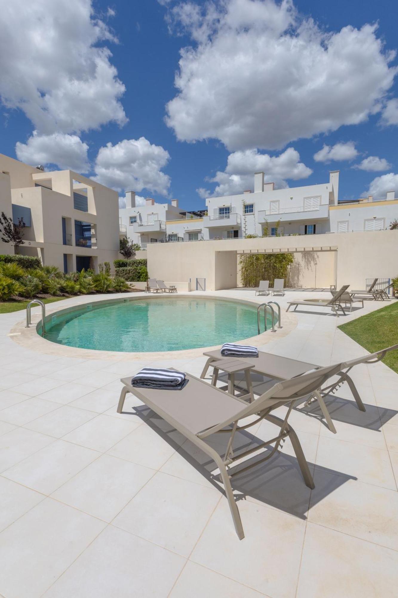 Apartment Casas Do Sun 4pax By Portugal Hideaway *
